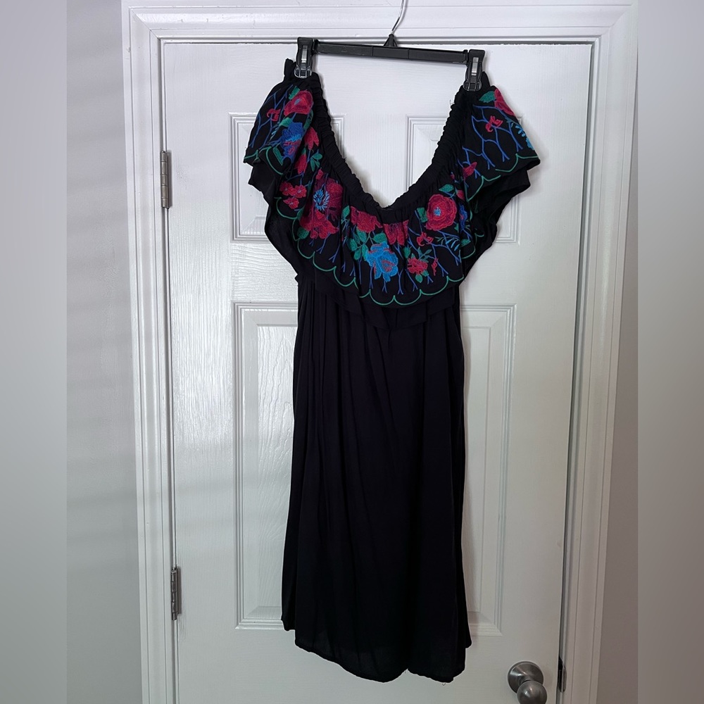 Arula black off the shoulder dress. Size C (22-24)